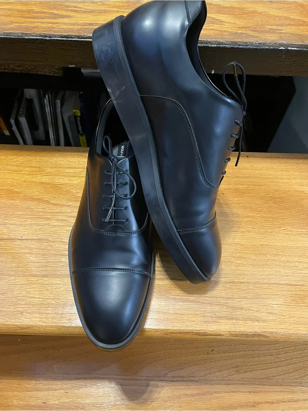 Wolf & Shepherd Closer Leather Oxford, in Black